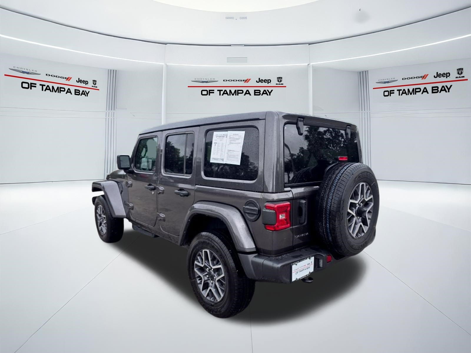 Used 2026 Jeep Wrangler Unlimited Sahara AWD/4WD image 4