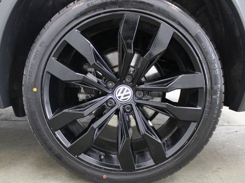 Used 2020 Volkswagen Tiguan SE R-Line image 8