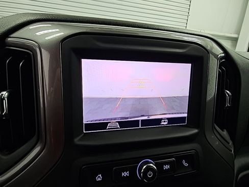 Used 2024 Chevrolet Silverado 2500 Custom w/ Custom Value Package image 15