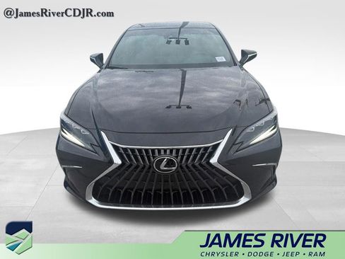 Used 2025 Lexus ES 350 Ultra Luxury FWD image 3
