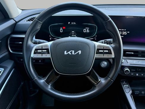 Used 2025 Kia Telluride S image 36