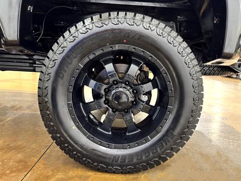 Used 2015 Ford F250 Lariat w/ Lariat Interior Package image 51