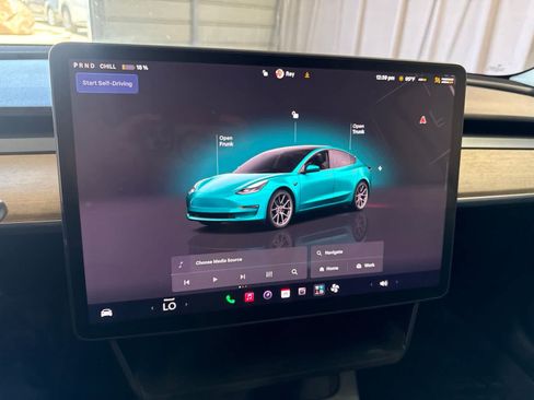 Used 2022 Tesla Model 3 Long Range AWD/4WD image 23