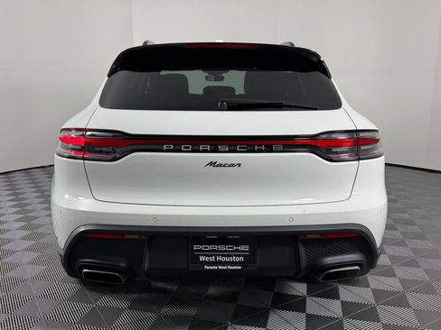 Used 2022 Porsche Macan image 10