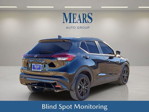 Used 2023 Nissan Kicks SV image 6