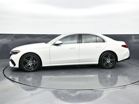 Used 2025 Mercedes-Benz E 450 4MATIC Sedan image 4