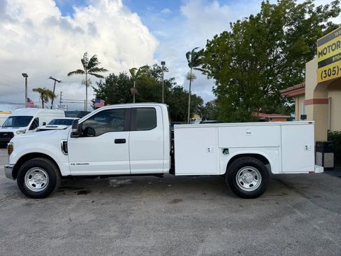 Used 2019 Ford F350 2WD SuperCab XL w/ XL Value Package image 3