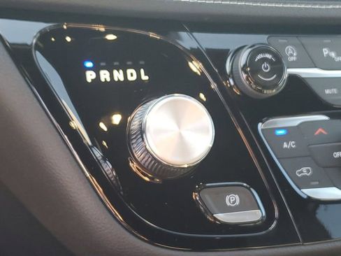 New 2026 Chrysler Pacifica Select image 24