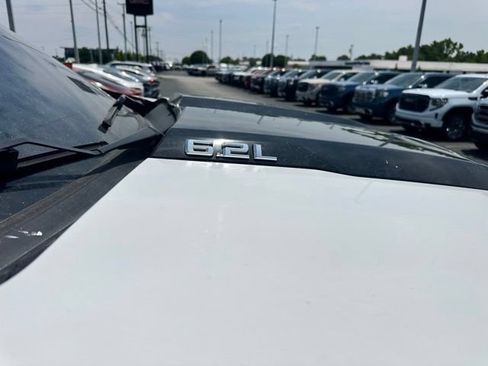 Certified 2023 Chevrolet Silverado 1500 ZR2 w/ Technology Package AWD/4WD image 44