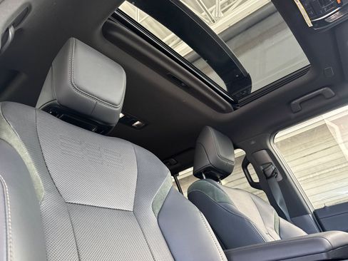 Certified 2026 Lexus GX 550 AWD/4WD image 21
