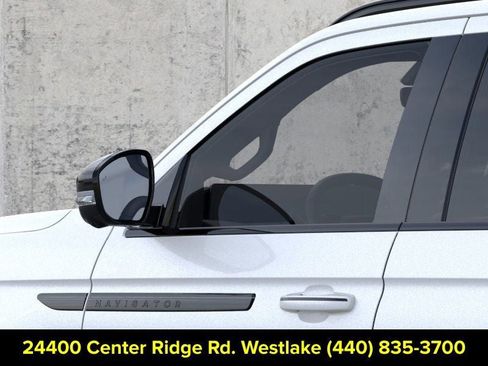 New 2026 Lincoln Navigator Reserve w/ Jet Appearance Package AWD/4WD image 19