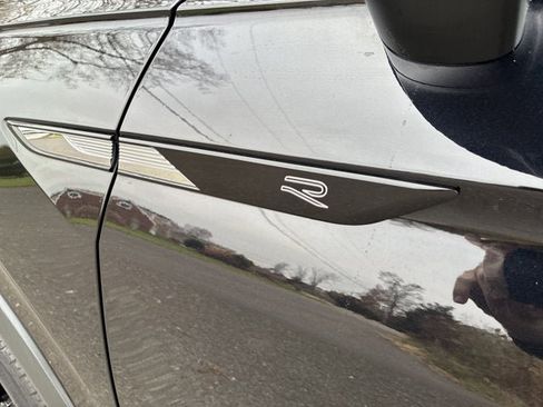 Used 2022 Volkswagen Tiguan SEL R-Line image 22