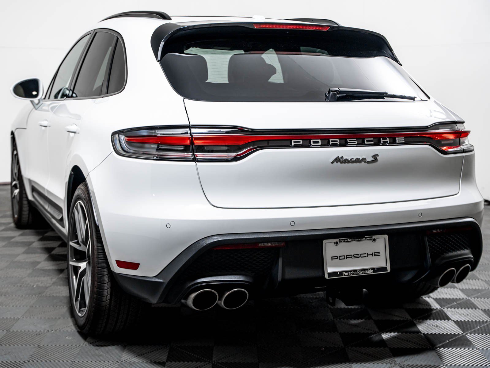 Used 2026 Porsche Macan S AWD/4WD image 3