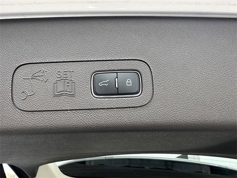 Certified 2023 Lincoln Aviator AWD w/ Premium Package image 46