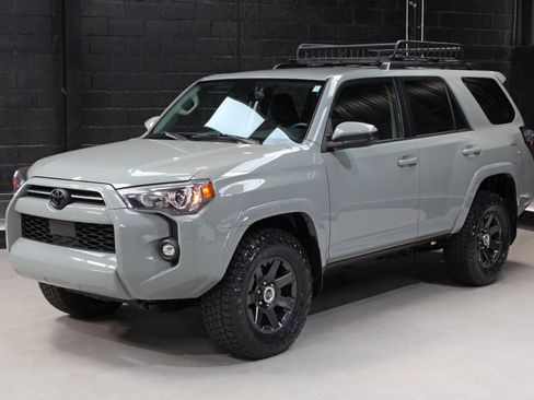 Used 2022 Toyota 4Runner Trail Special Edition AWD/4WD image 4