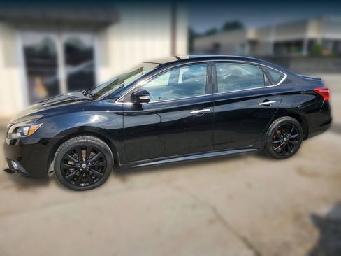 Used 2017 Nissan Sentra SR Turbo w/ SR Midnight Edition FWD image 8