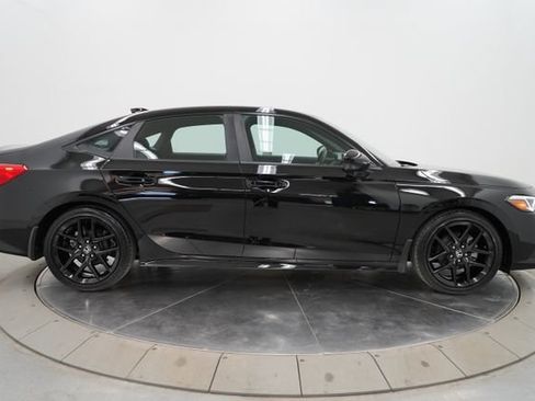 Used 2024 Honda Civic Sport image 8