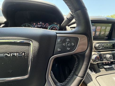 Used 2020 GMC Yukon Denali AWD/4WD image 15