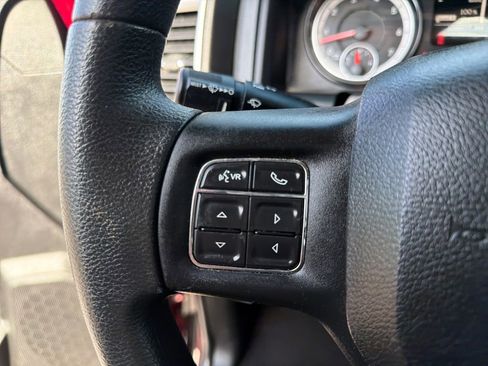 Used 2020 RAM 1500 Classic SLT AWD/4WD image 29
