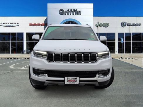 Used 2022 Jeep Wagoneer Series III image 12