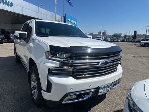 Used 2019 Chevrolet Silverado 1500 High Country w/ Technology Package image 5