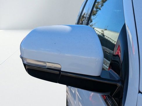 Used 2024 Ford Expedition Limited image 10