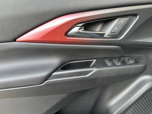 Used 2024 Chevrolet Equinox EV RS image 12