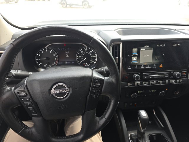 Used 2025 Nissan Frontier SV w/ SV Convenience Package RWD image 13