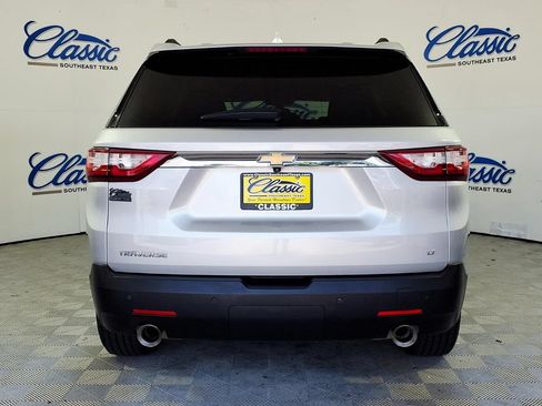 Used 2021 Chevrolet Traverse LT FWD image 4