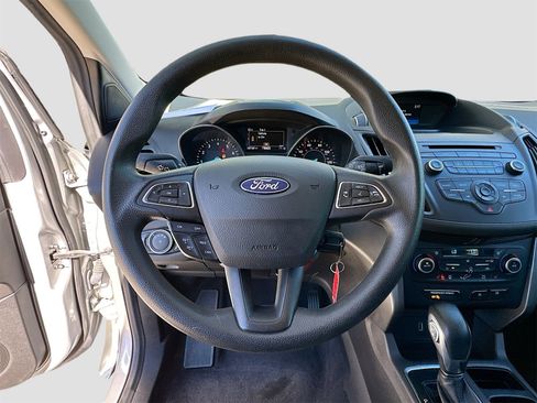 Used 2018 Ford Escape SE image 11