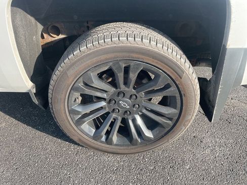 Used 2018 Chevrolet Silverado 1500 LT w/ All Star Edition image 10