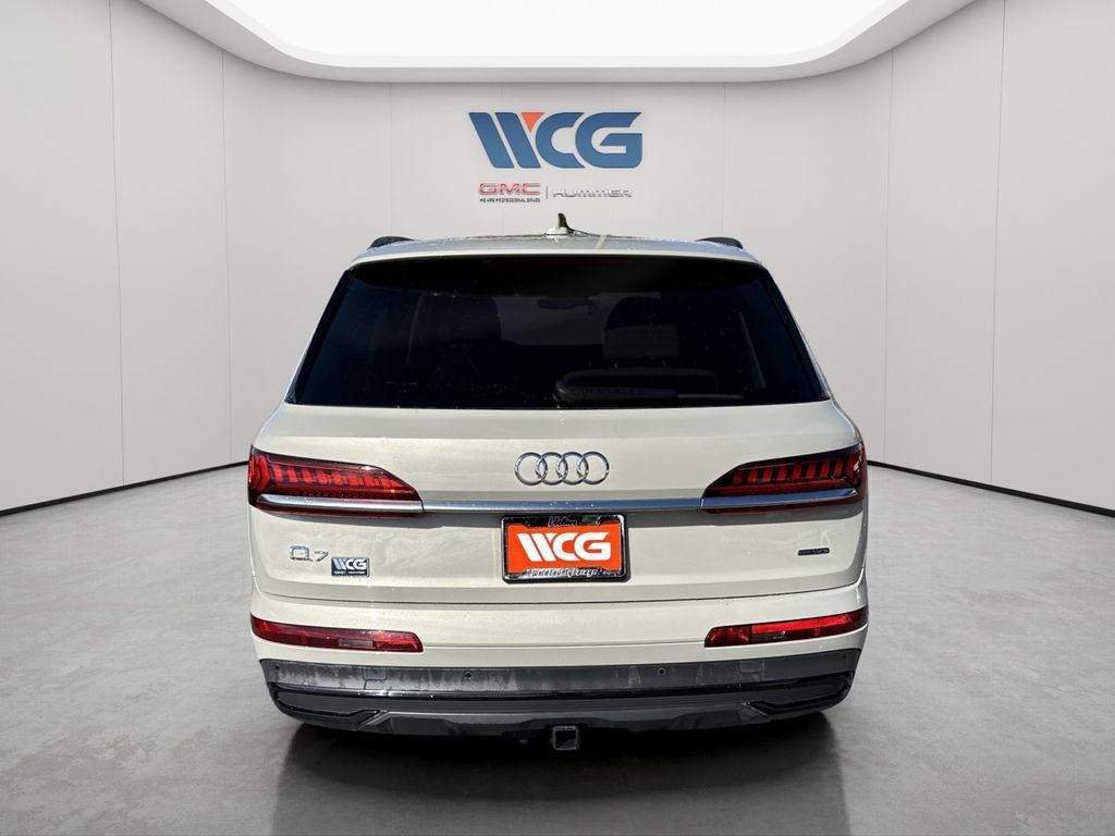Used 2021 Audi Q7 3.0T Prestige AWD/4WD image 4