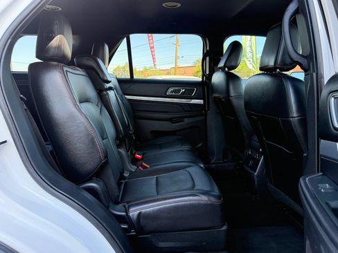 Used 2019 Ford Explorer Sport w/ Ford Safe & Smart Package AWD/4WD image 13