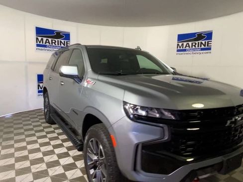 Used 2023 Chevrolet Tahoe Z71 w/ Luxury Package AWD/4WD image 4