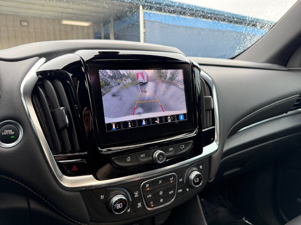 Certified 2023 Chevrolet Traverse Premier w/ Redline Edition AWD/4WD image 18