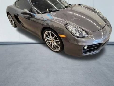 Used 2016 Porsche Cayman RWD image 3
