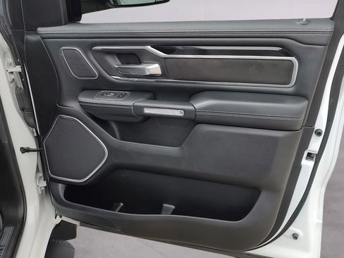 Used 2020 RAM 1500 Laramie image 17
