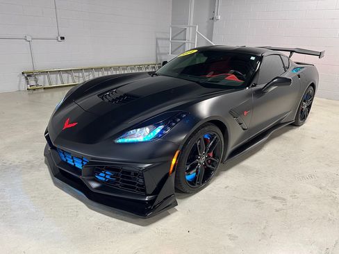Used 2014 Chevrolet Corvette Stingray Coupe w/ 3LT Preferred Equipment Group RWD image 18