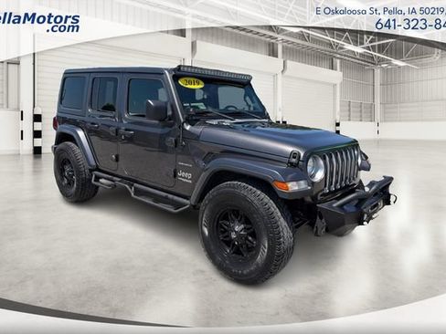 Used 2019 Jeep Wrangler Unlimited Sahara AWD/4WD image 1