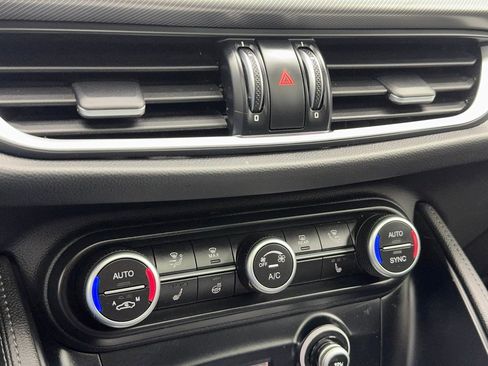 Used 2023 Alfa Romeo Stelvio Veloce image 27