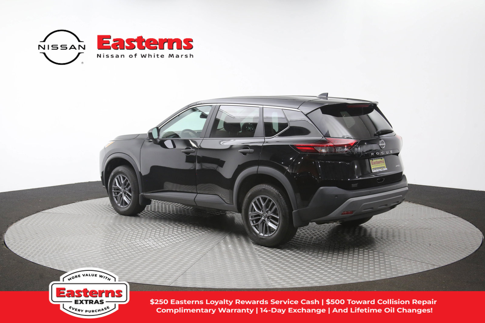 Used 2023 Nissan Rogue S AWD/4WD image 60