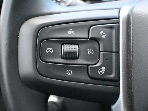 Used 2025 GMC Sierra 1500 SLT RWD image 13