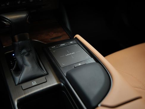 Used 2022 Lexus ES 350 Ultra Luxury w/ Accessory Package 2 FWD image 50