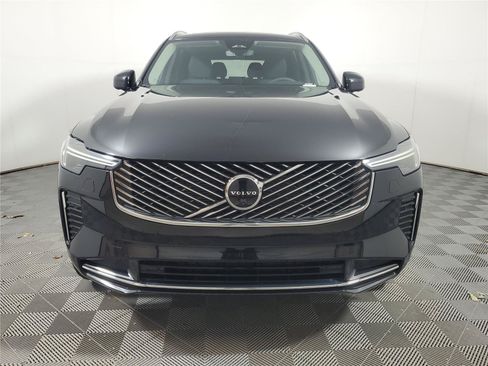 Certified 2026 Volvo XC90 B6 Plus AWD/4WD image 2