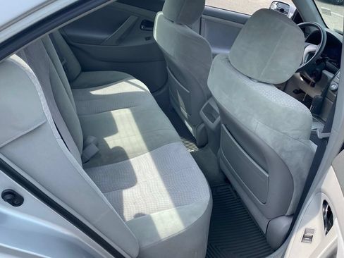 Used 2010 Toyota Camry FWD image 15