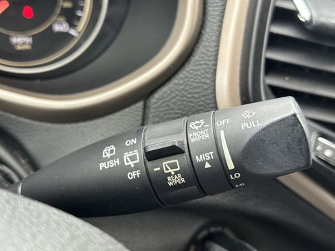 Used 2014 Jeep Cherokee Latitude w/ Cold Weather Group image 20