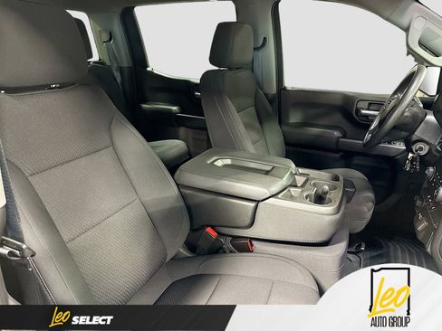 Used 2021 Chevrolet Silverado 1500 Custom Trail Boss AWD/4WD image 29