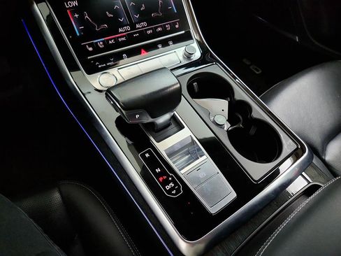 Used 2019 Audi Q8 Prestige w/ Year 1 Package AWD/4WD image 19