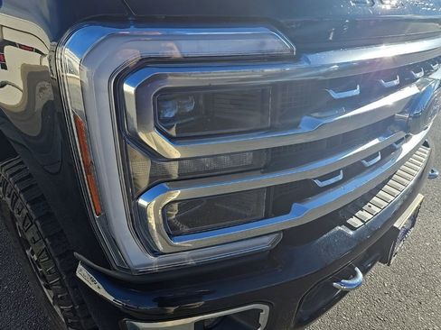 Used 2024 Ford F250 Platinum w/ Tremor Off-Road Package image 33