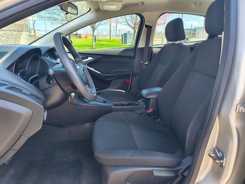 Used 2016 Ford Focus SE image 10